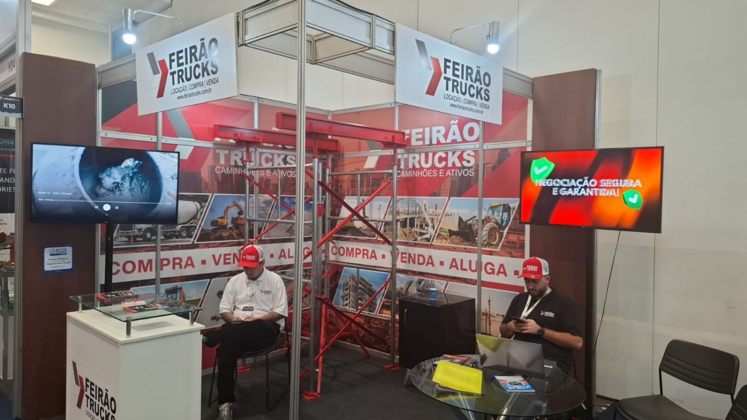 Estande da Feirão Trucks na ConcreteShow 2025