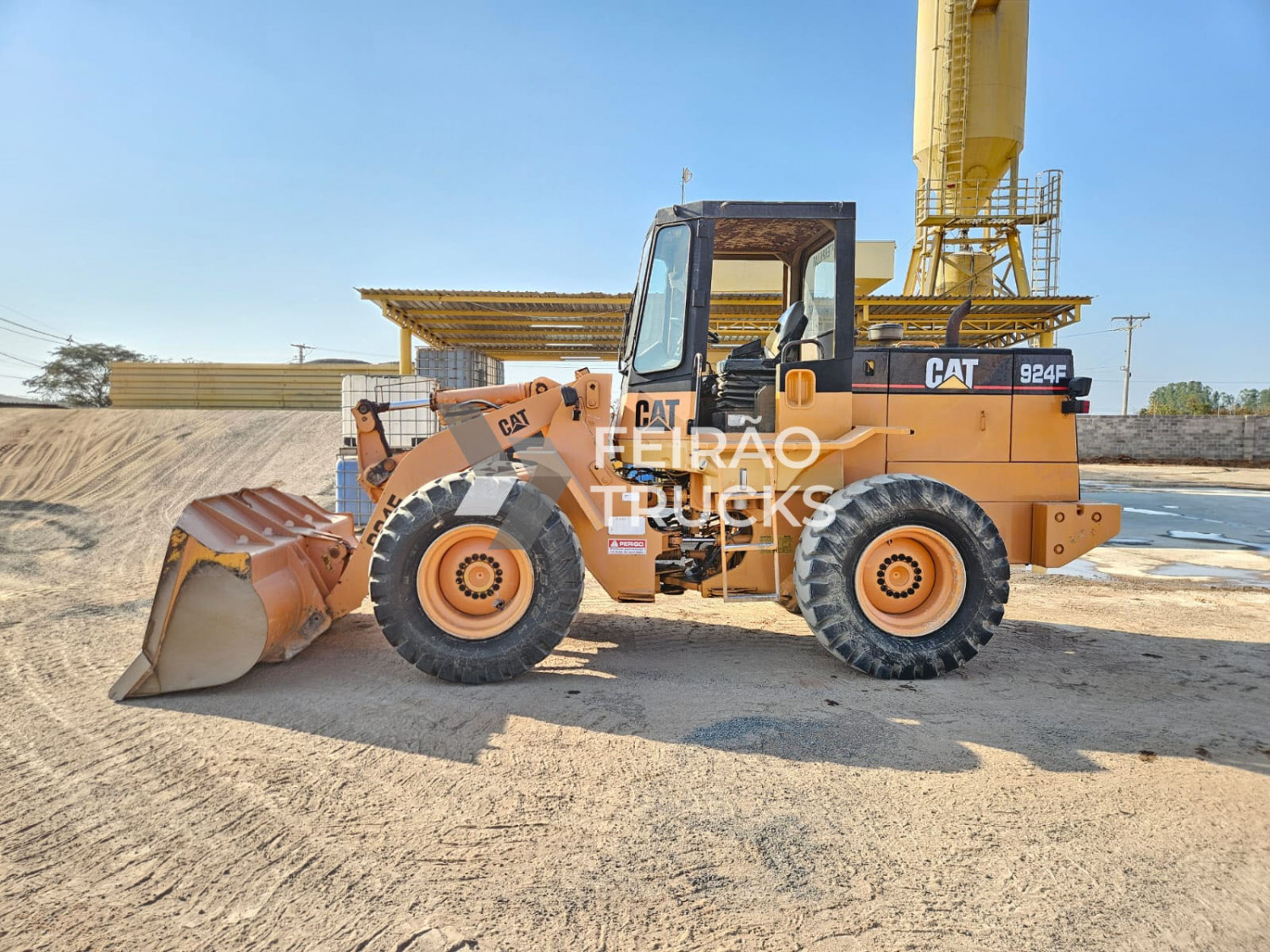 Pá Carregadeira Caterpillar 924 F Ano 1999