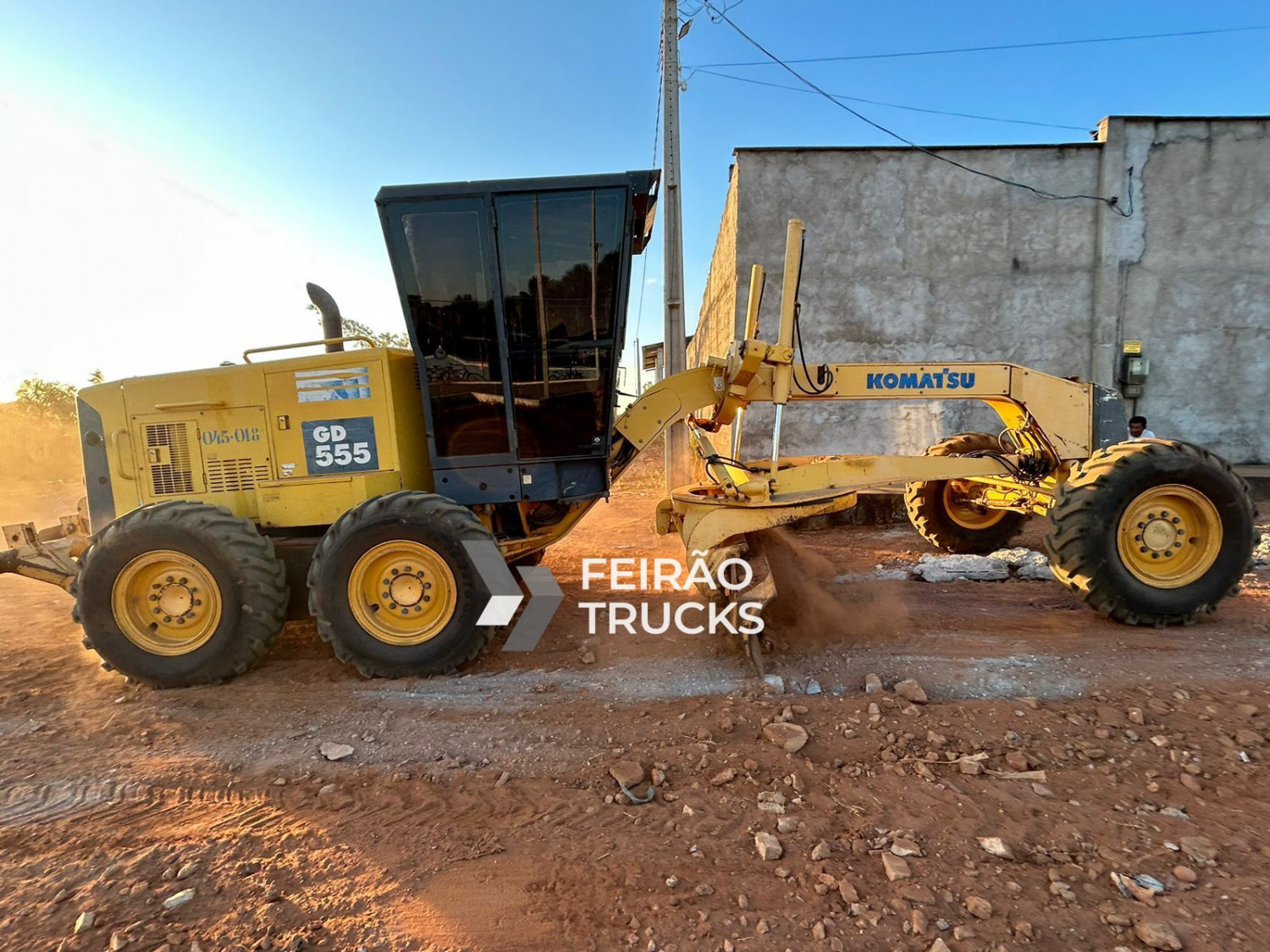 Motoniveladora Komatsu GD555-3 2010