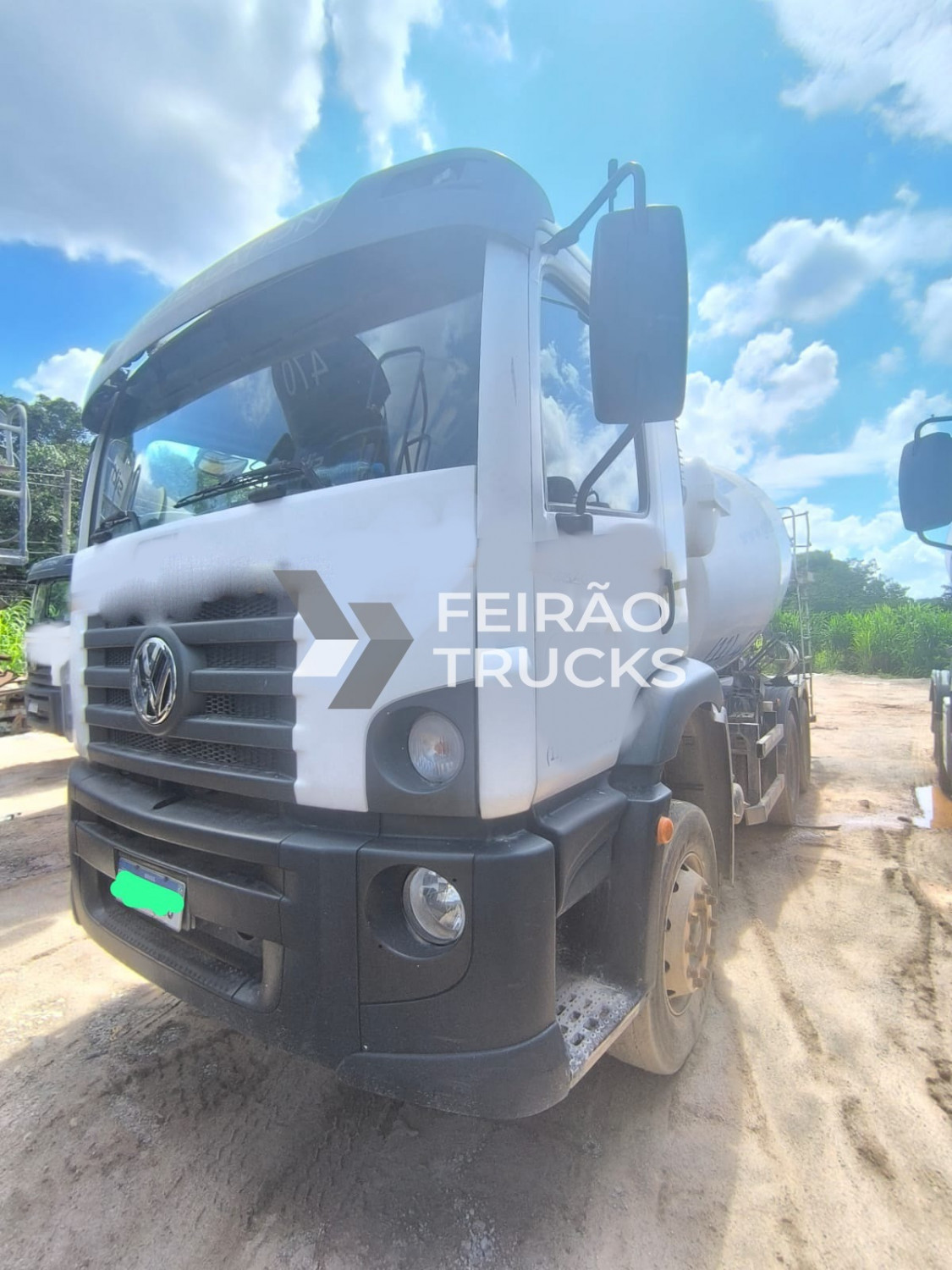 Volkswagen 26280 ano 2022 Balão Liebherr 8M