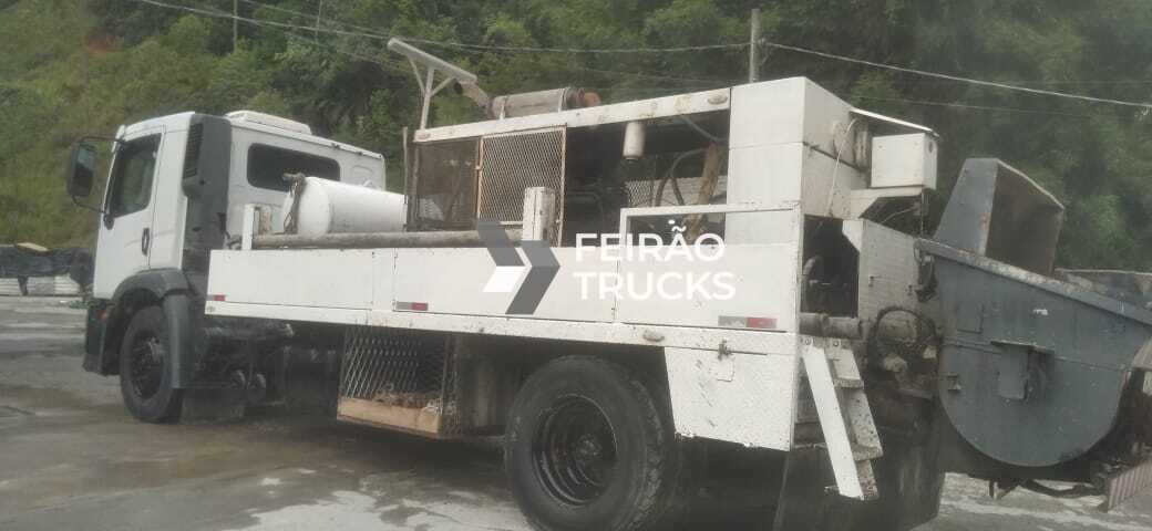 Bomba Estacionária Putzmeister 1406 - Ano 2010 Caminhão VW 13.180 CNM Costelettion - 2009/2010 - Motor 6 cilindros MWM