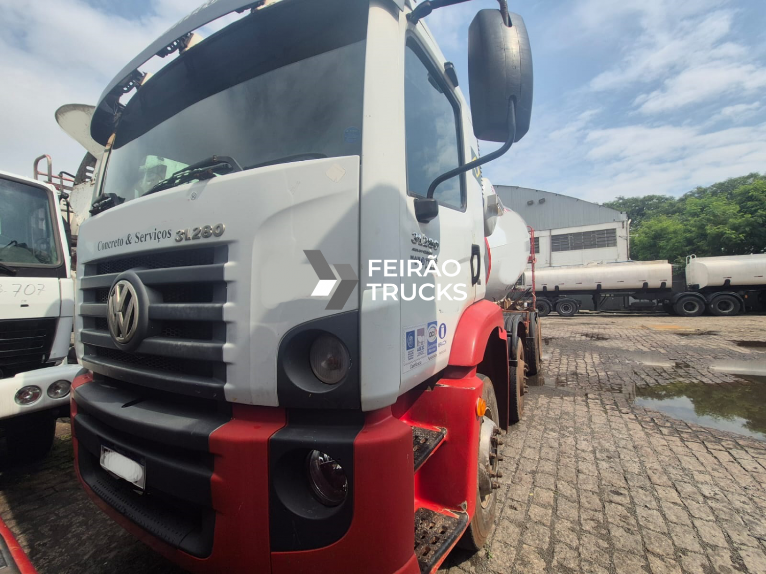 Volkswagen 31280 ano 2014 Balão liebherr 10M