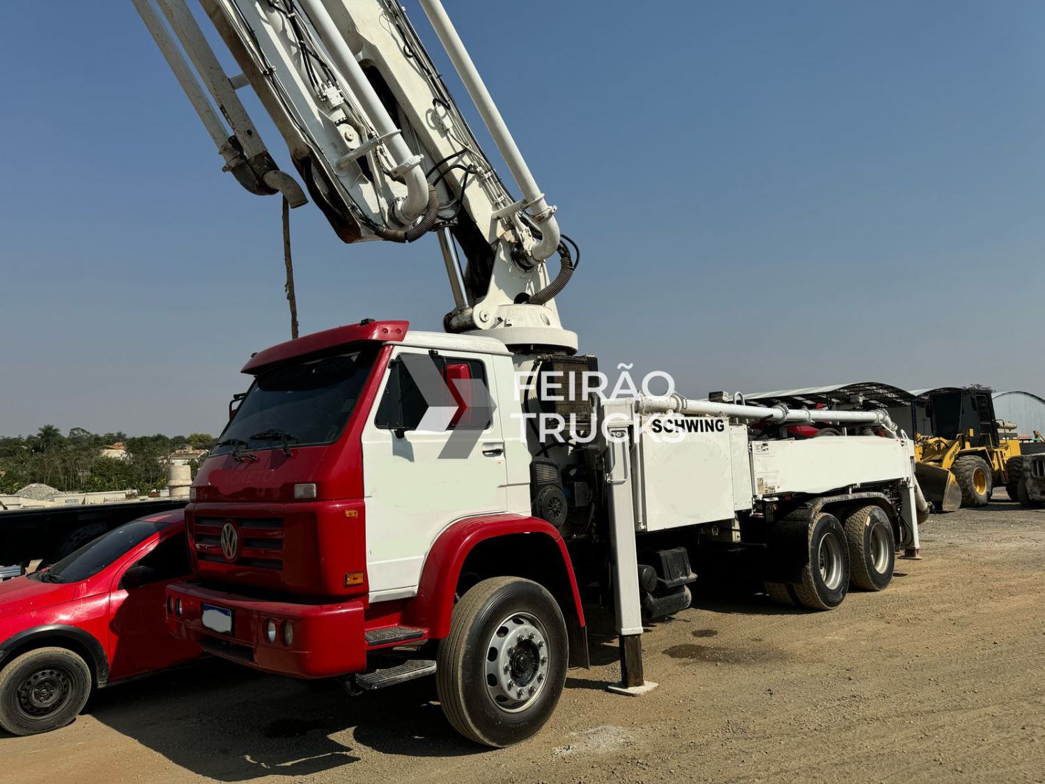 Bomba lança Schwing S32x Caminhão Volkswagen 26260