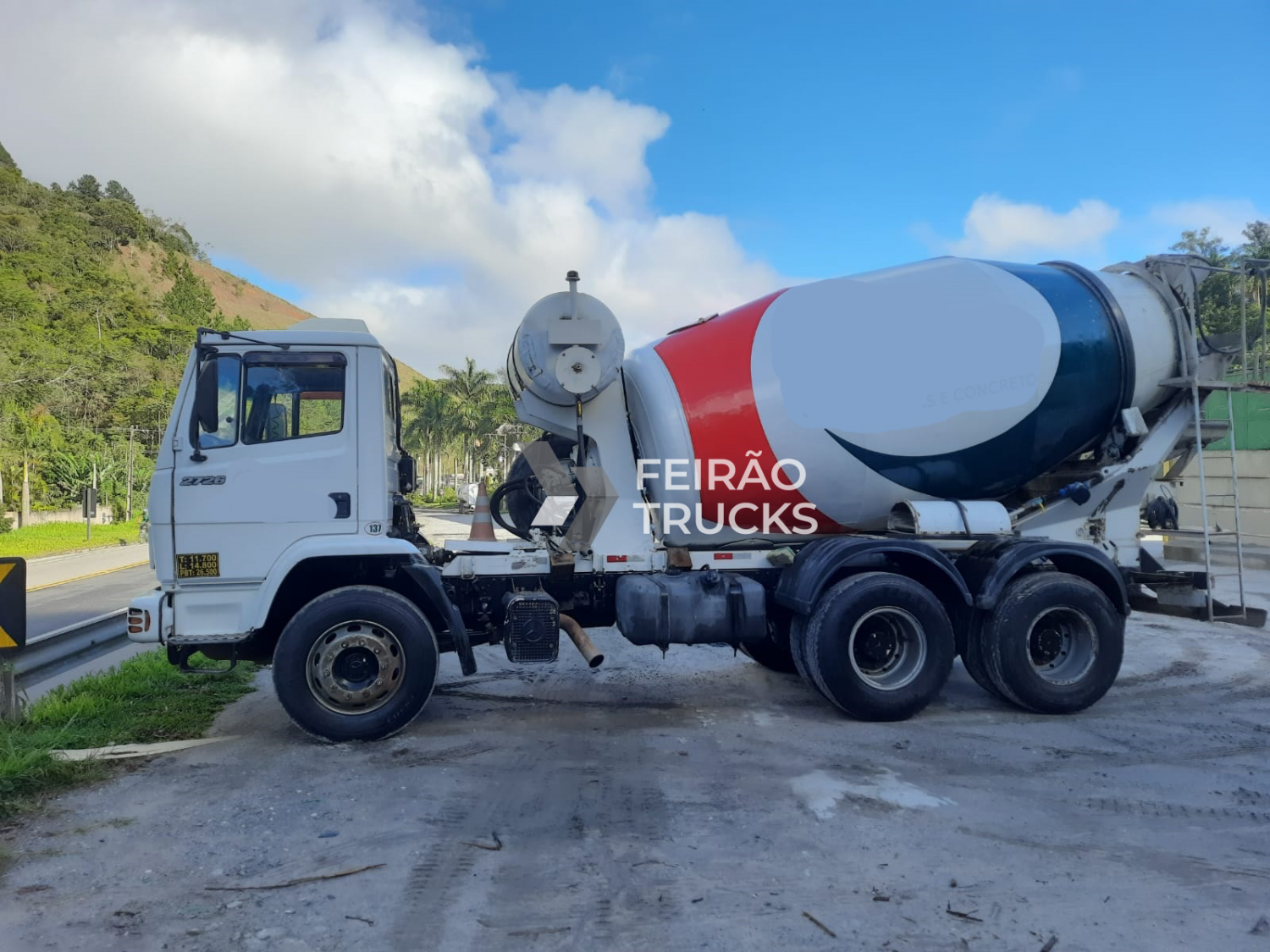 Mercedes Benz 2726 ano 2010