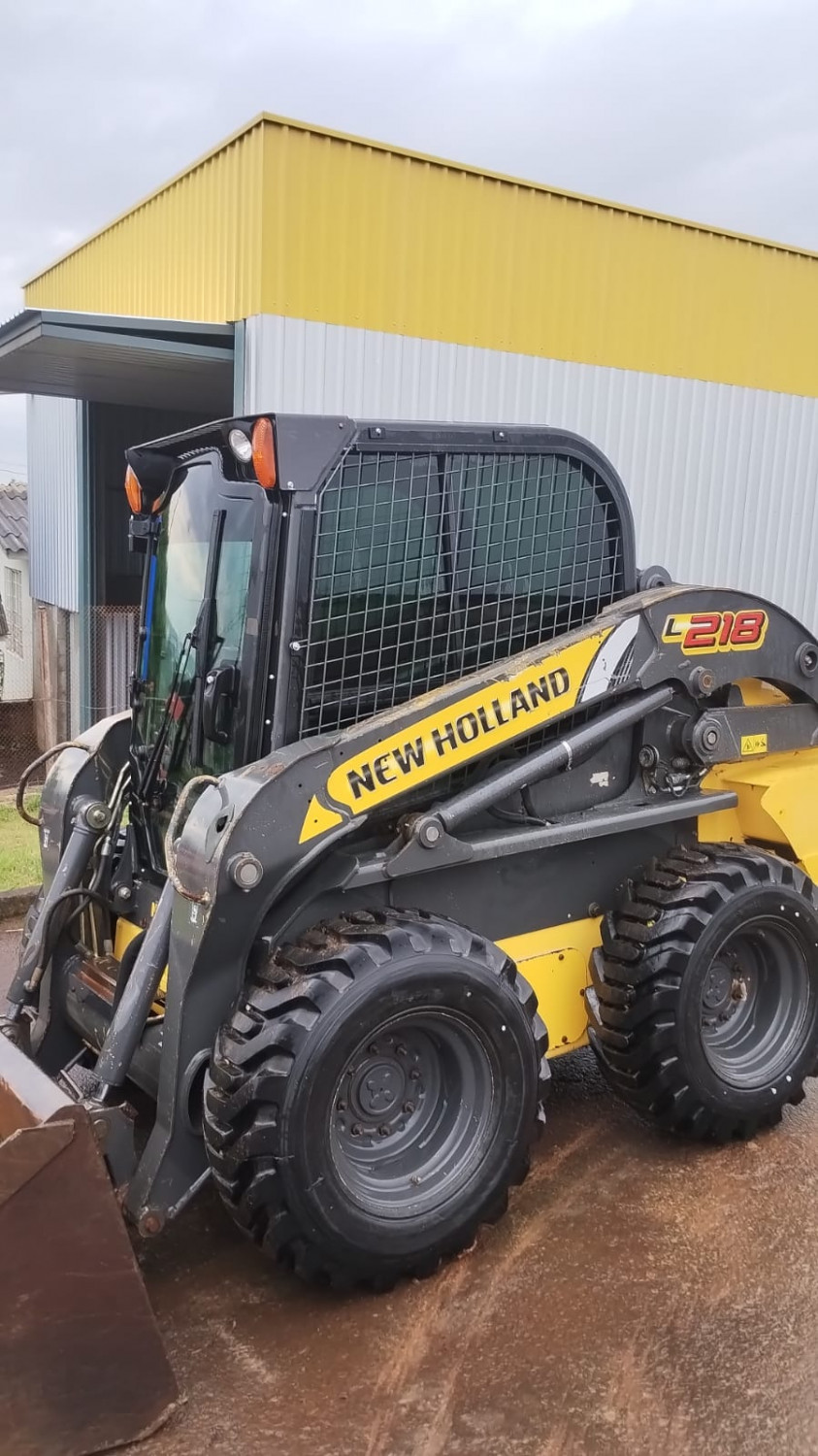 MiniCarregadeira New Holland - L218 Ano 2019