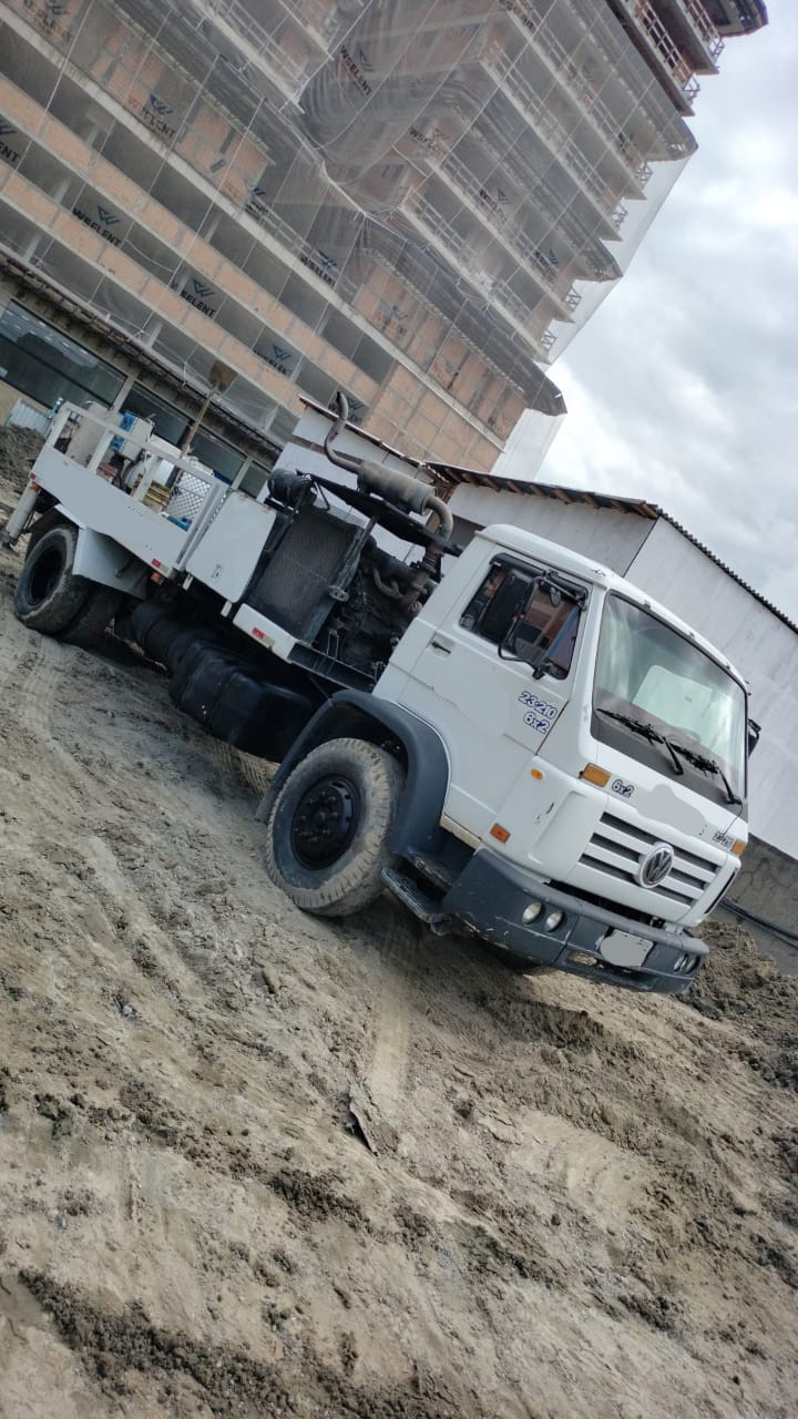 Schwing 2000 Caminhão Volks 23210 Conjunto ano 2005