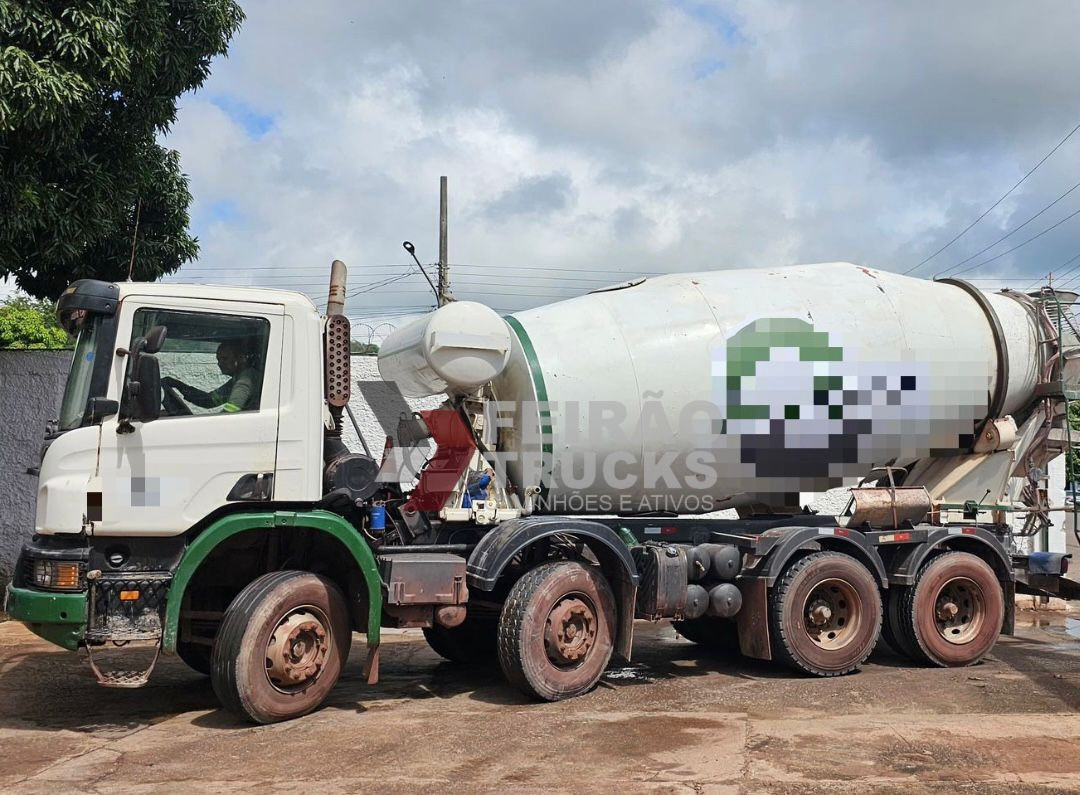 SCANIA P310 Ano 2012/13 Balão Liebherr 10 Metros