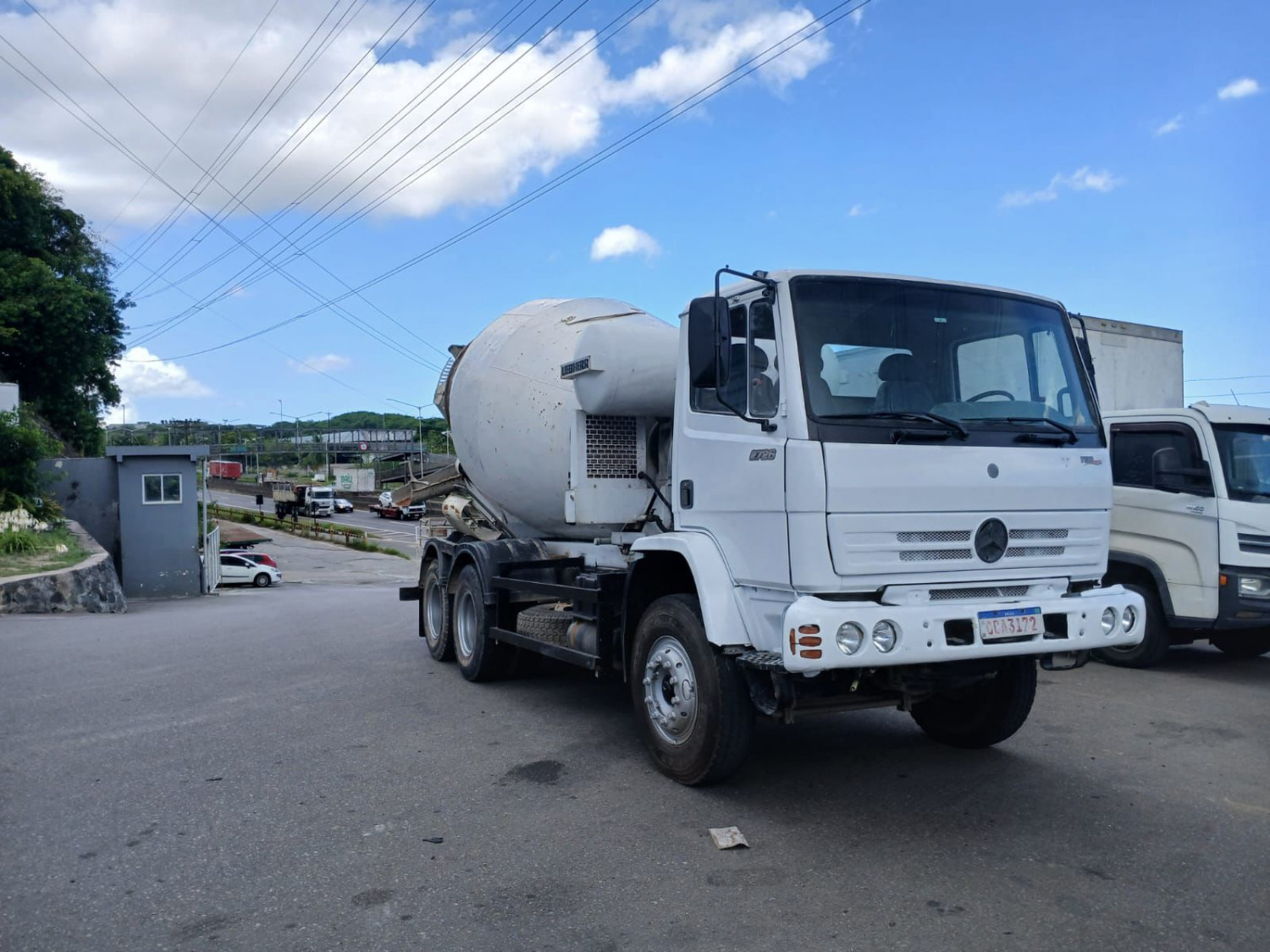 Mercedes 2726 ano 2010 Betoneira Liebherr 8M