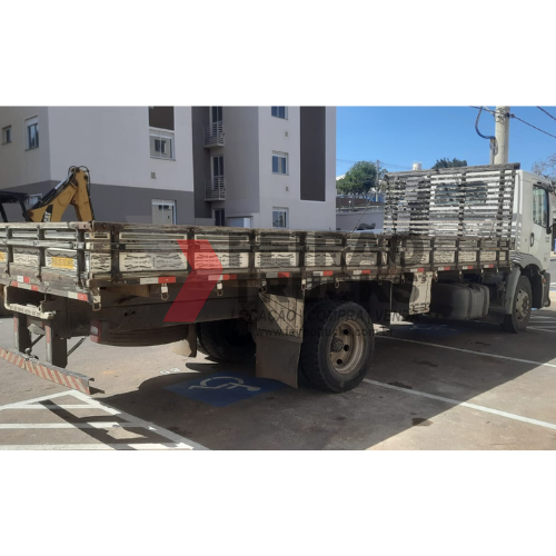 Volkswagen 13.180 - ano 2010