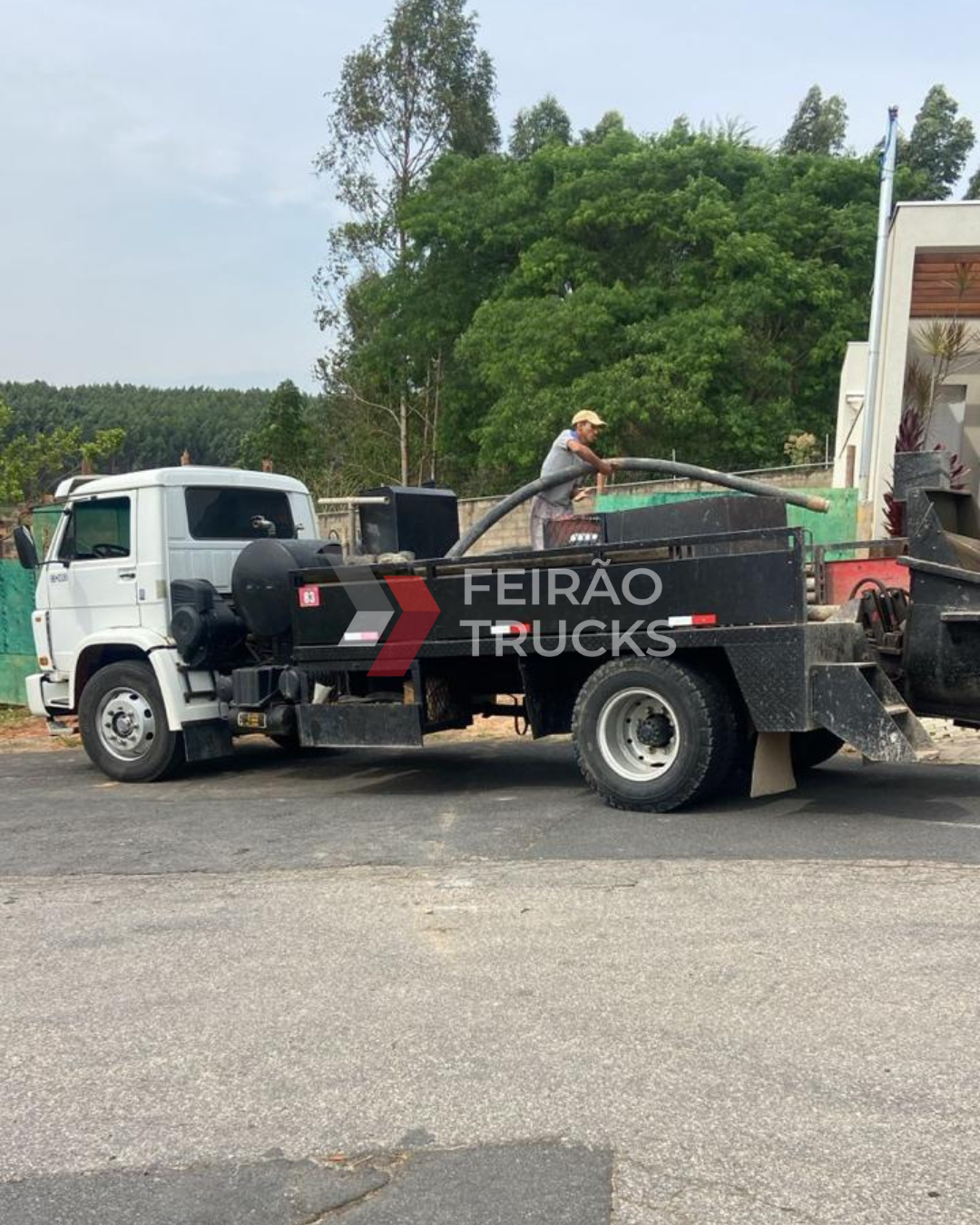 Bomba 1406 com caminhão VW 13.180 - Ano 2002